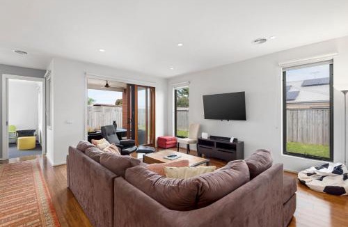 Indented Head House | Beach Life