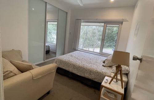 Mona Vale House | Beach only 400m walk away! Close to everything beautiful Mona Vale has to offer.