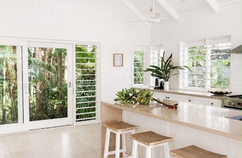 Port Douglas House | Beach Pavilions - Barefoot luxe with beach house vibes.