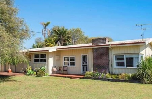 Busselton House | Beach Retreat on Kent- Bikes, Gas BBQ