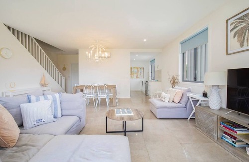 Caves Beach Apartment | Beach Road Bliss A Family Escape on the Coast