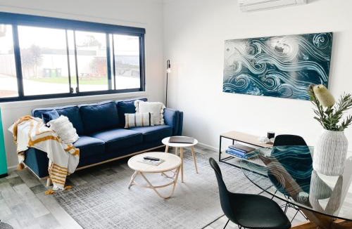 Lakes Entrance Apartment | Beachcomber Holiday Units