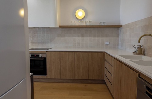 Henley Beach Apartment | Beachfront 3BR | New Renovation, Sauna, Pool Table