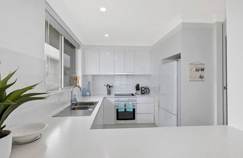 The Entrance North Apartment | Beachfront Apartment - Regency Court