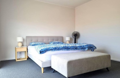 Moonta Bay House | Beachfront Beauty