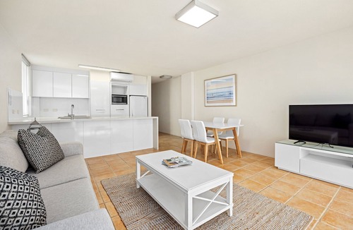 Noosa Heads Apartment | Beachfront Escape