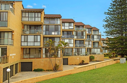Port Macquarie Apartment | Beachpark 9 - Two Bedroom Unit Across The Road From Flynns Beach