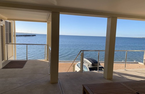 Ripon Apartment | Beachside & Jetty View Apartment 2 (Skippers Apartment)