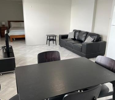 Ripon Apartment | Beachside & Jetty View 7 - Sea Eagle Nest Apartment