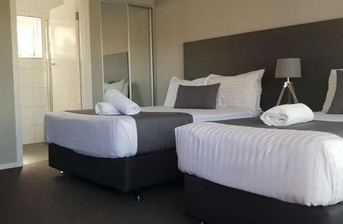 Ulverstone Hotel | Beachway Motel