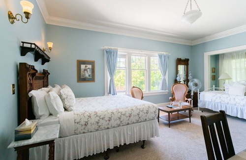 Fairfield Bed & Breakfast | Beaconsfield Inn