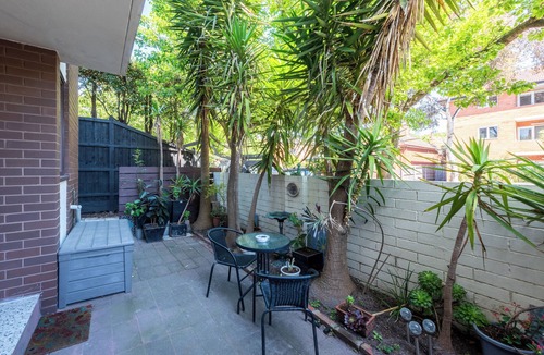 St Kilda West Apartment | Beautiful 2-bed Unit in St Kilda West w/Parking