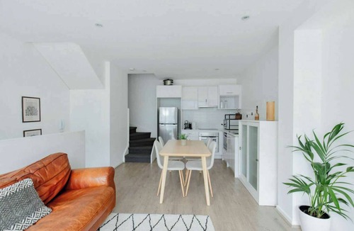 St. Kilda East Apartment | Beautiful 3BDR 2BA Townhouse in St Kilda East