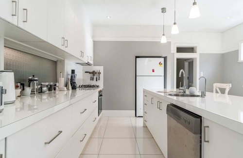 Orange East House | Beautiful Byng Cottage - CBD Location - Free Wifi