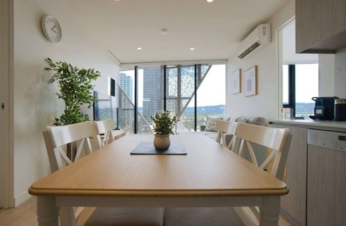 Adelaide Central Business District Apartment | Beautiful & Comfortable 2BR Apt in Rundle Mall
