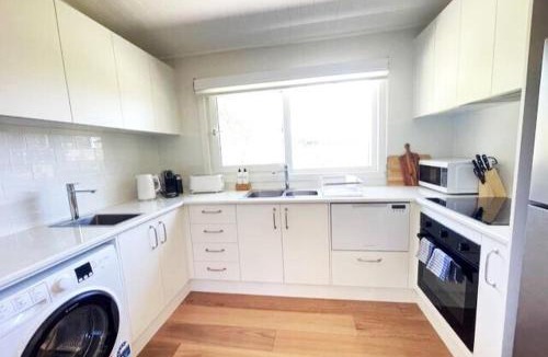 Bowral Apartment | Beautiful garden cottage in Bowral