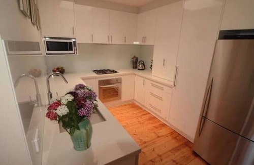 Port Melbourne House | beautiful renovated Victorian cottage for longer term rental