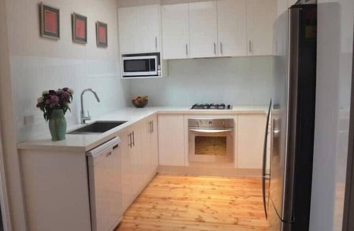 Port Melbourne House | beautiful renovated Victorian cottage for longer term rental