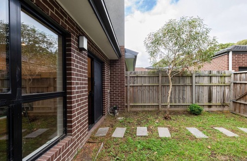 Clayton House | Beddoe Residence Stay Near Monash Uni