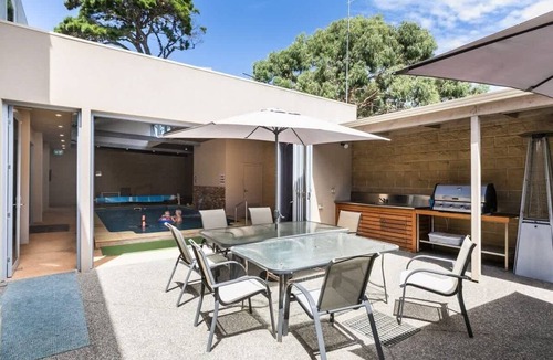 Torquay Apartment | Bell St Apartments I Walk to everything in Torquay