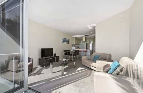 Torquay Apartment | Bell St Apartments I Walk to everything in Torquay