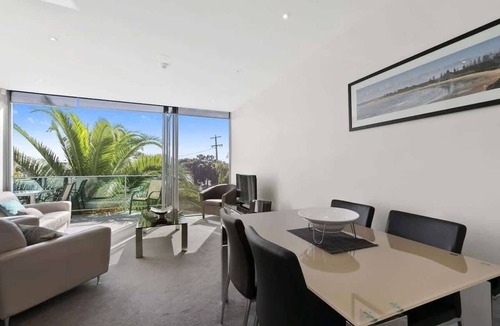 Torquay Apartment | Bell St Apartments I Walk to everything in Torquay