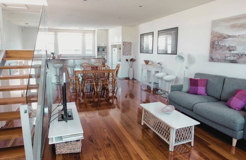 Queenscliff House | Bella Casa in the hart of town