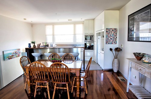Queenscliff House | Bella Casa in the hart of town