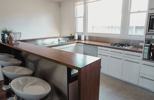 Queenscliff House | Bella Casa in the hart of town