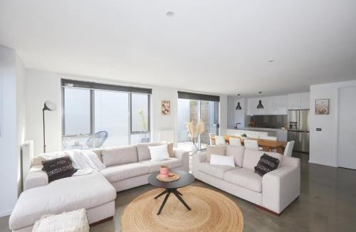 Torquay House | Bella Casa - Torquay
