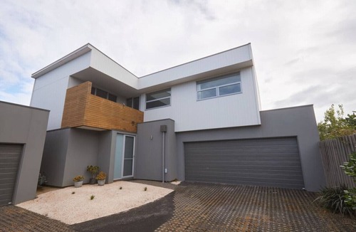 Torquay House | Bella Casa - Torquay