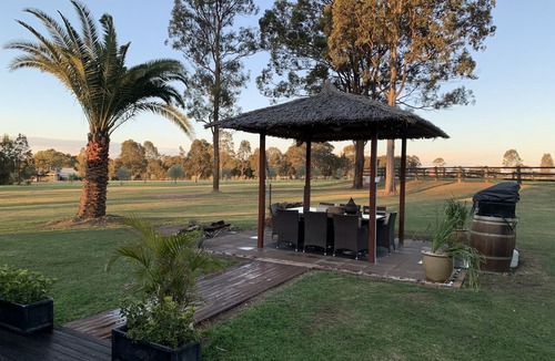 Nulkaba House | Bella Farm Hunter Valley. Rustic & Elegant Farmhouse with Outdoor Spa. Firepit.