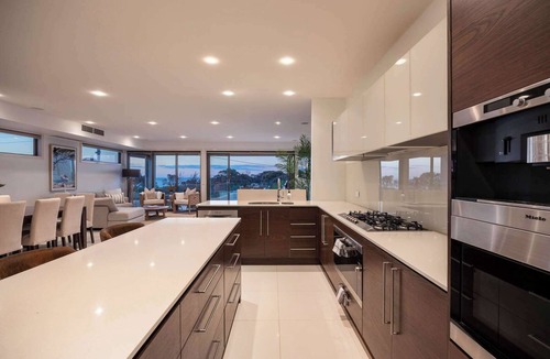 Mornington House | Bella Vista Mornington Esplanade