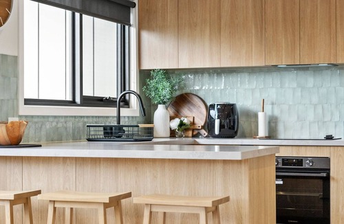 Lorne House | Bella Vita - Stylish 4-bedroom holiday home in Lorne