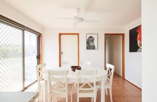 Portarlington House | Bellarine Bungalow - Bay Breezes & Wineries Galore