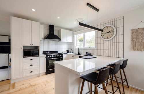 Portarlington House | Bellarine Retreat - Pet friendly - Sleeps 8! (499561)
