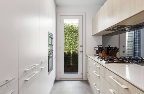 West Lakes House | Belle Escapes - Golf Villa by the Sea