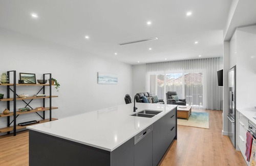 Henley Beach House | Belle Escapes - Henley Beach House