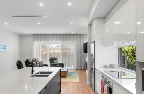 Henley Beach House | Belle Escapes - Henley Beach House