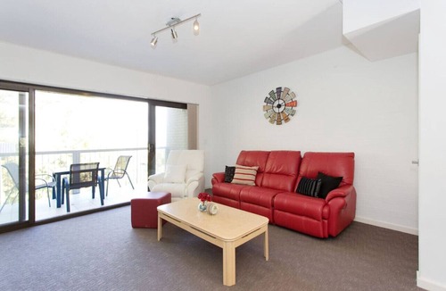 North Coogee Apartment | Belle Vue Apartment - South Fremantle
