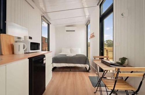Stawell House | Bellellen Park 1 by Tiny Away