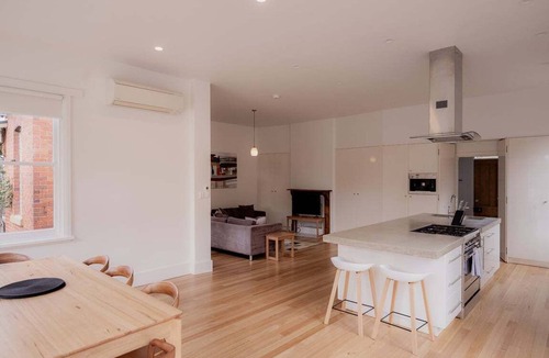Bellerive House | Bellerive Bluff House | Spacious family home