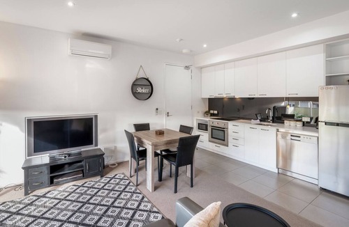 Bellerive Apartment | Bellerive Quay - 2 Bedroom - Free Parking - Bellerive