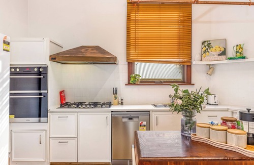 Bendigo House | Bendigo Signature Accommodation on Barnard