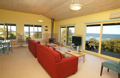 Wongarra House | Bennetts Beach House