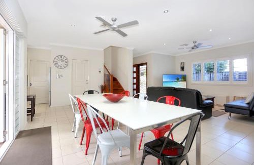 Hawks Nest House | Bennetts Beach Townhouse