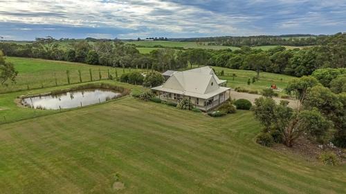 Fish Creek House | Benwerrin House Stay 3 Pay 2 Winter Special