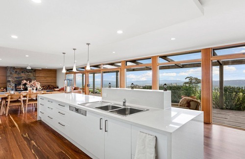 Barwite House | Beolite Retreat - Mansfield, Merrijig, Mt Buller Luxury Farm Stay