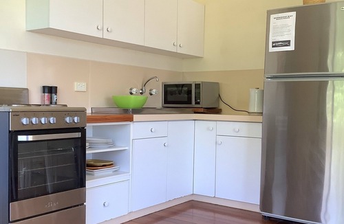 Bermagui House | Bermagui Bay Beach House - Bungalow. Pet friendly in the heart of town.