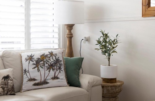 Shoal Bay Apartment | Berrigal 4 Beachfront